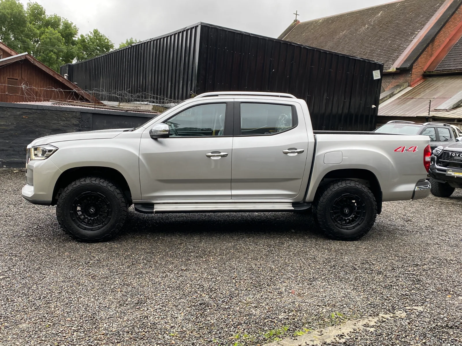 Maxus T60 — foto 6 de 20