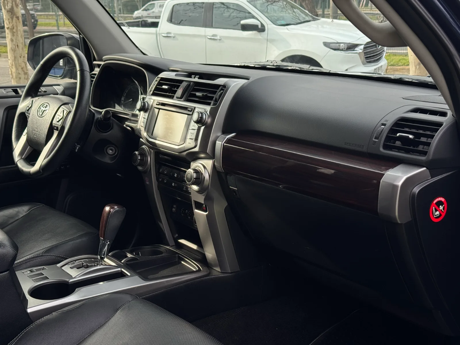 Toyota 4Runner — foto 16 de 19