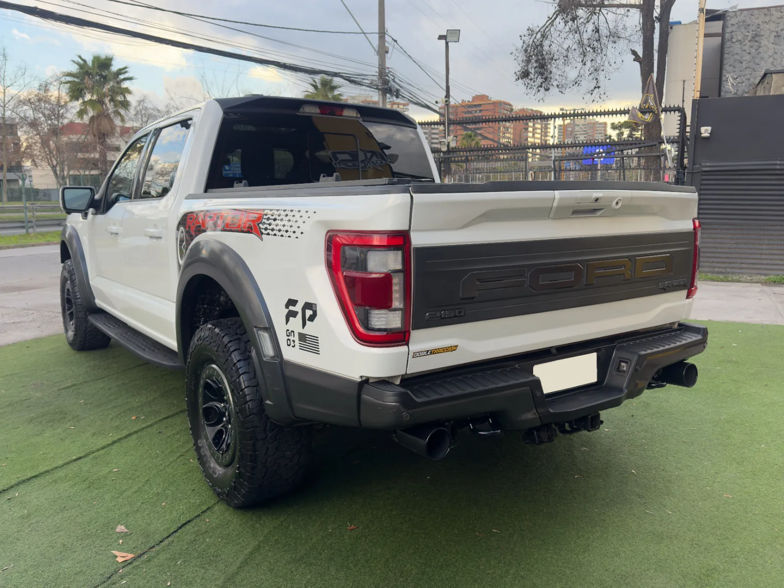 Ford F-150 Raptor — foto 5 de 20