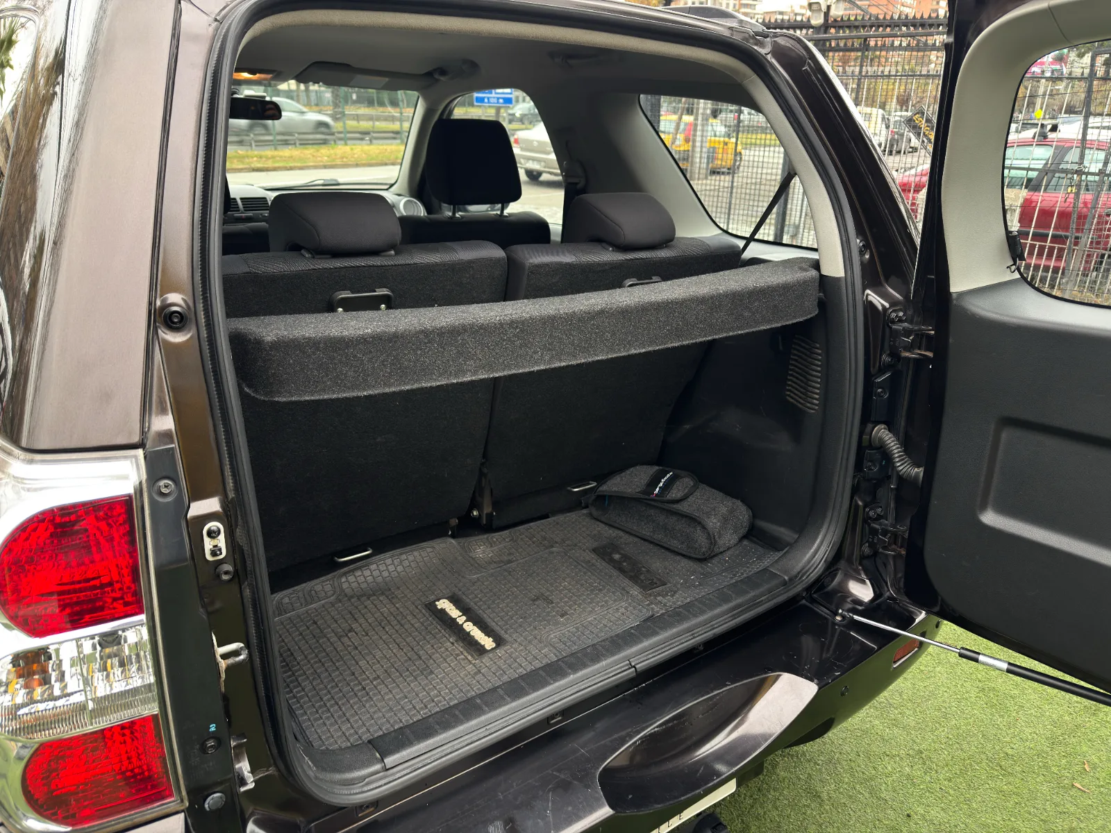 Suzuki Grand Vitara — foto 19 de 20