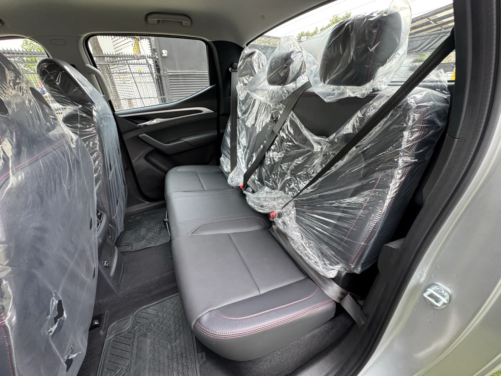 Maxus T60 — foto 19 de 20
