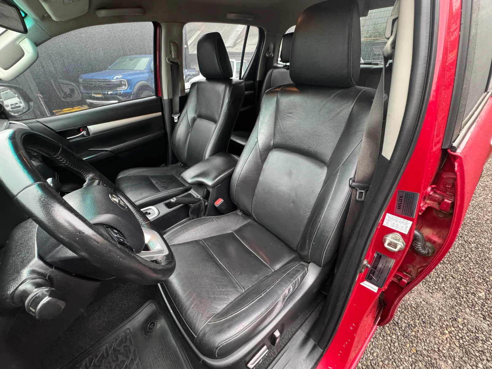Toyota Hilux Srv — foto 18 de 20