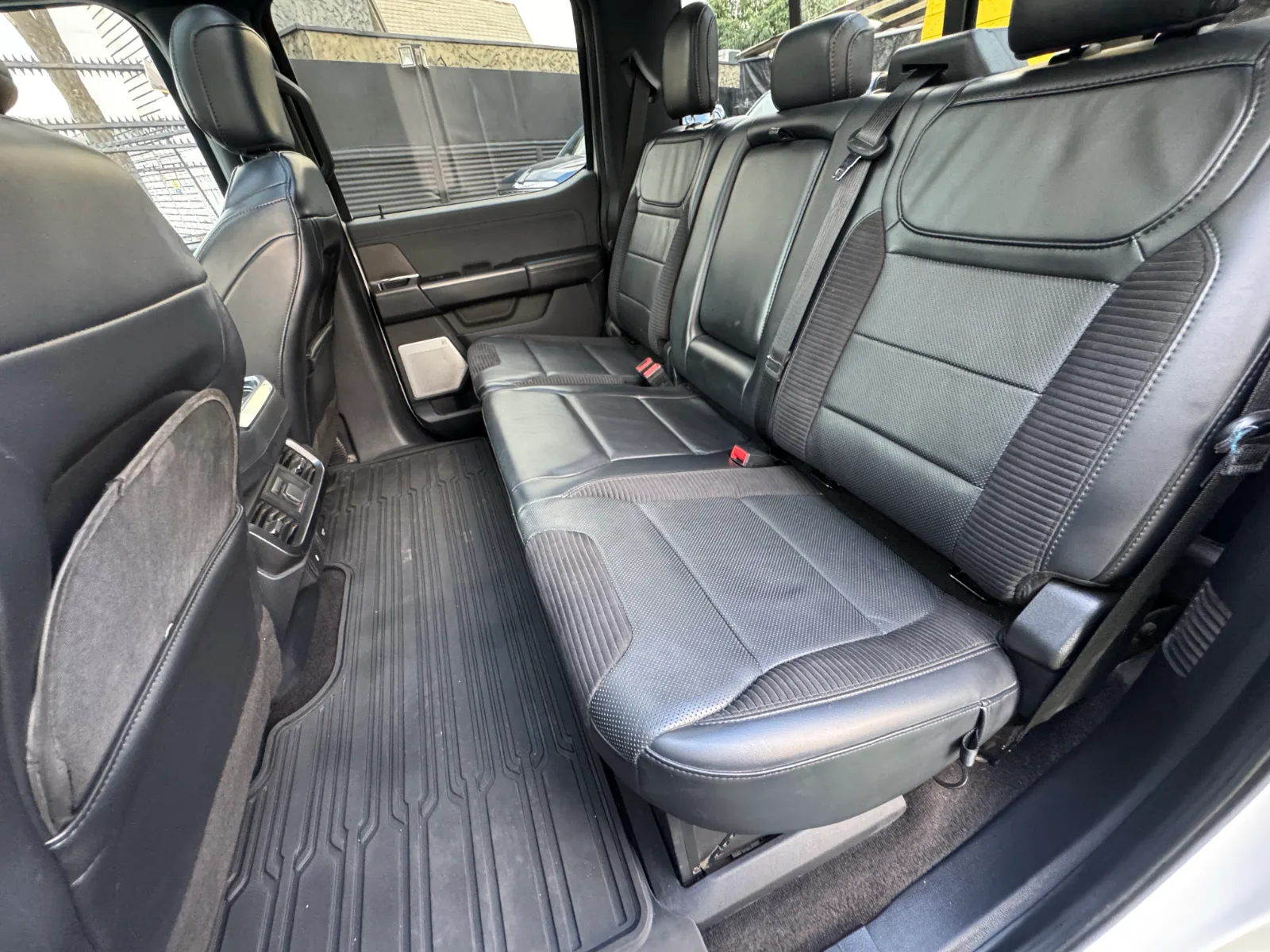 Ford F-150 Raptor — foto 17 de 20