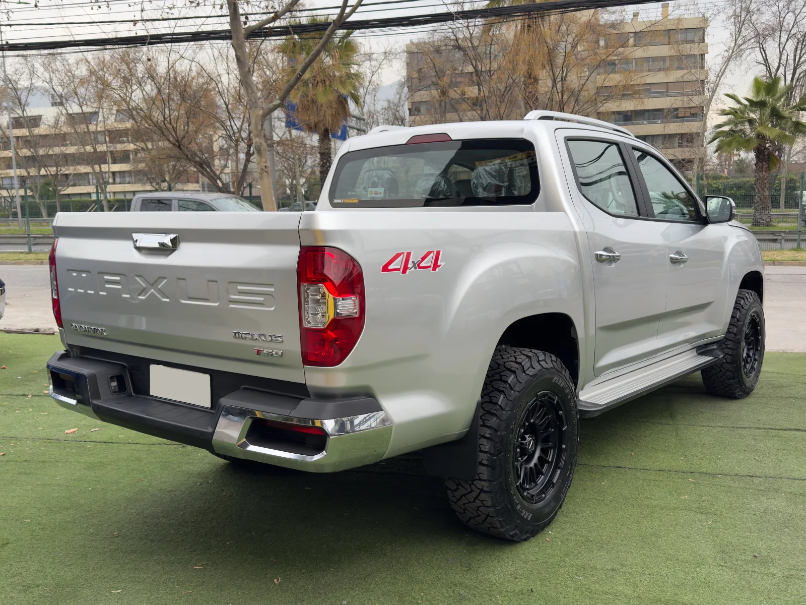 Maxus T60 — foto 7 de 20
