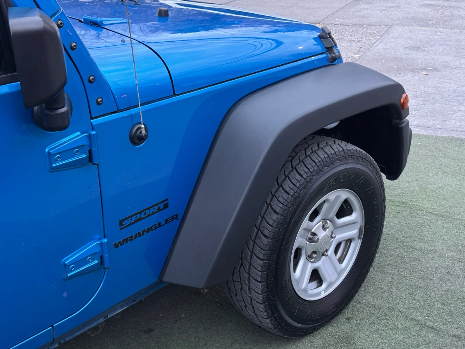 Jeep Wrangler Jk Sport Crd — foto 10 de 15