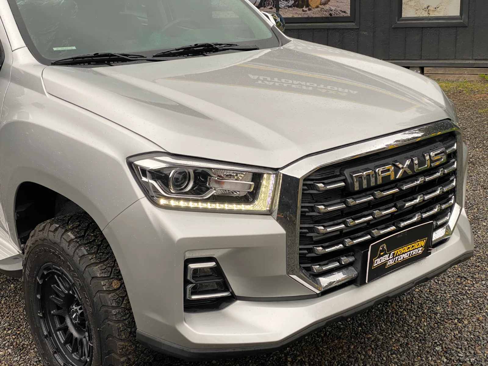 Maxus T60 — foto 2 de 20