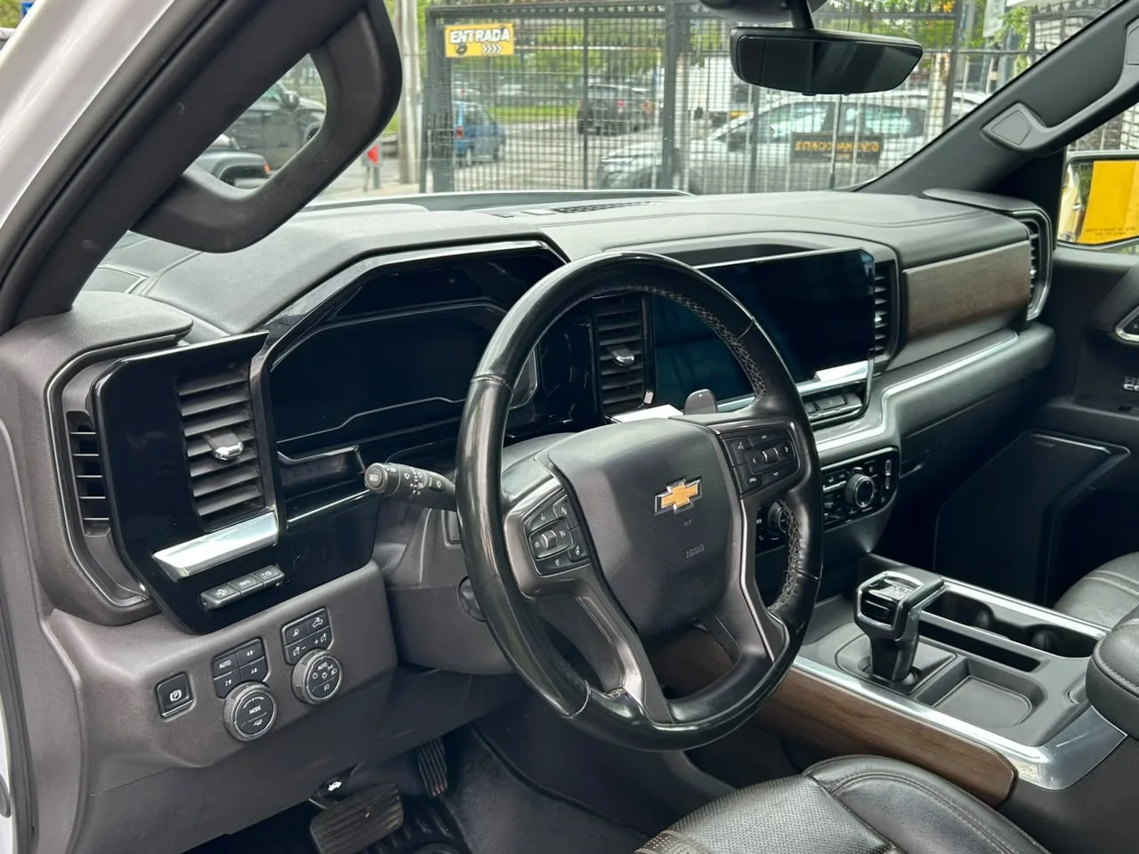 Chevrolet Silverado High Country Duramax Iva Incluido — foto 13 de 18