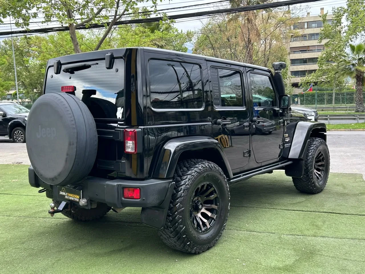 Jeep Wrangler Unltd Sahara — foto 8 de 18