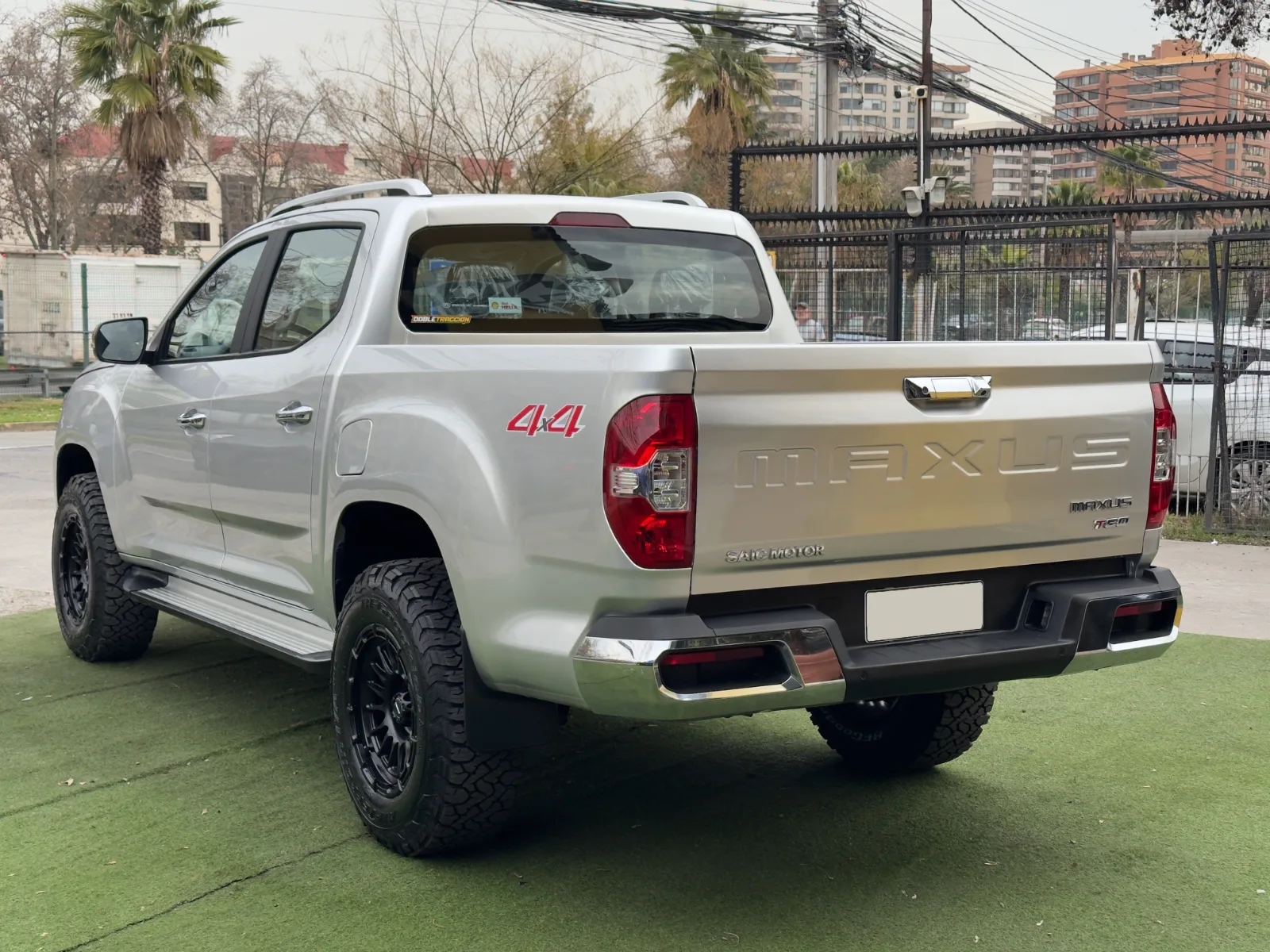 Maxus T60 — foto 5 de 20