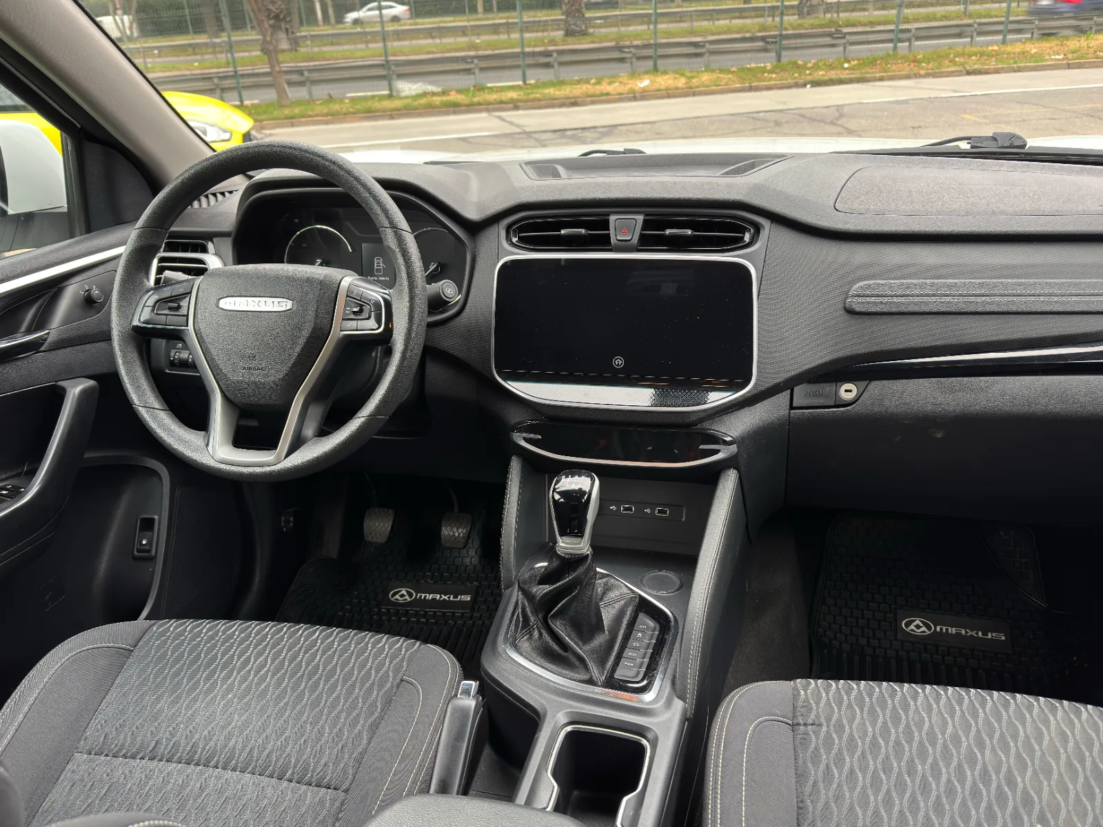 Maxus T60 — foto 17 de 17