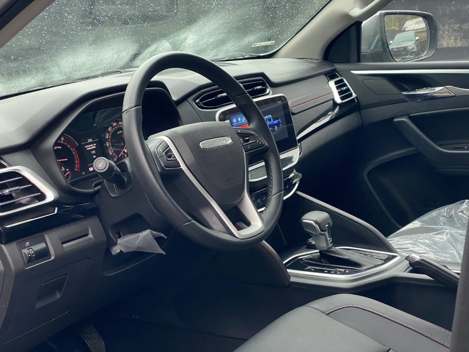 Maxus T60 — foto 16 de 20