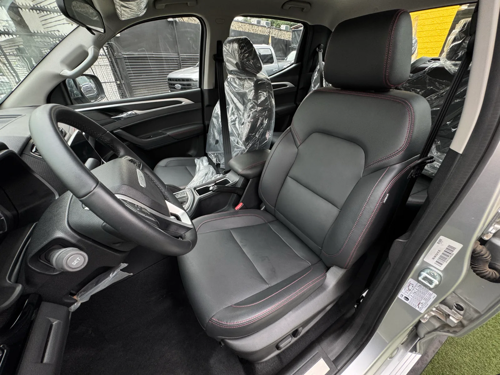 Maxus T60 — foto 16 de 20