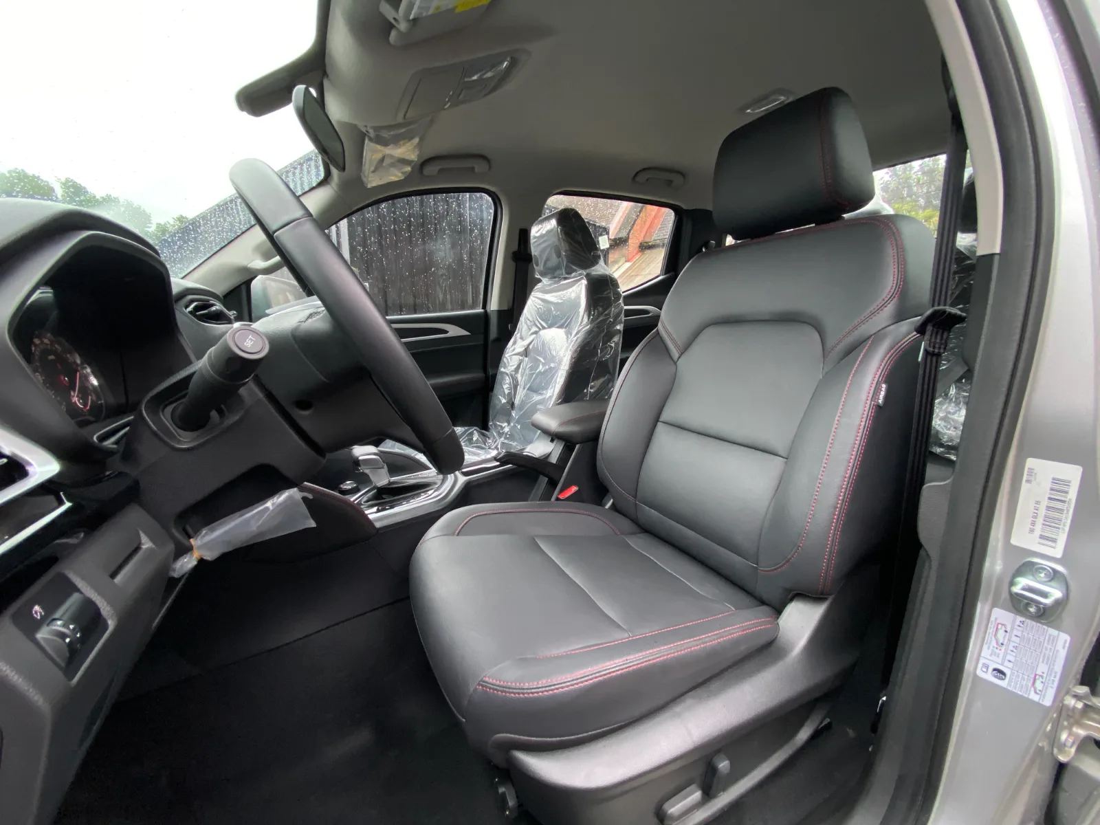 Maxus T60 — foto 18 de 20
