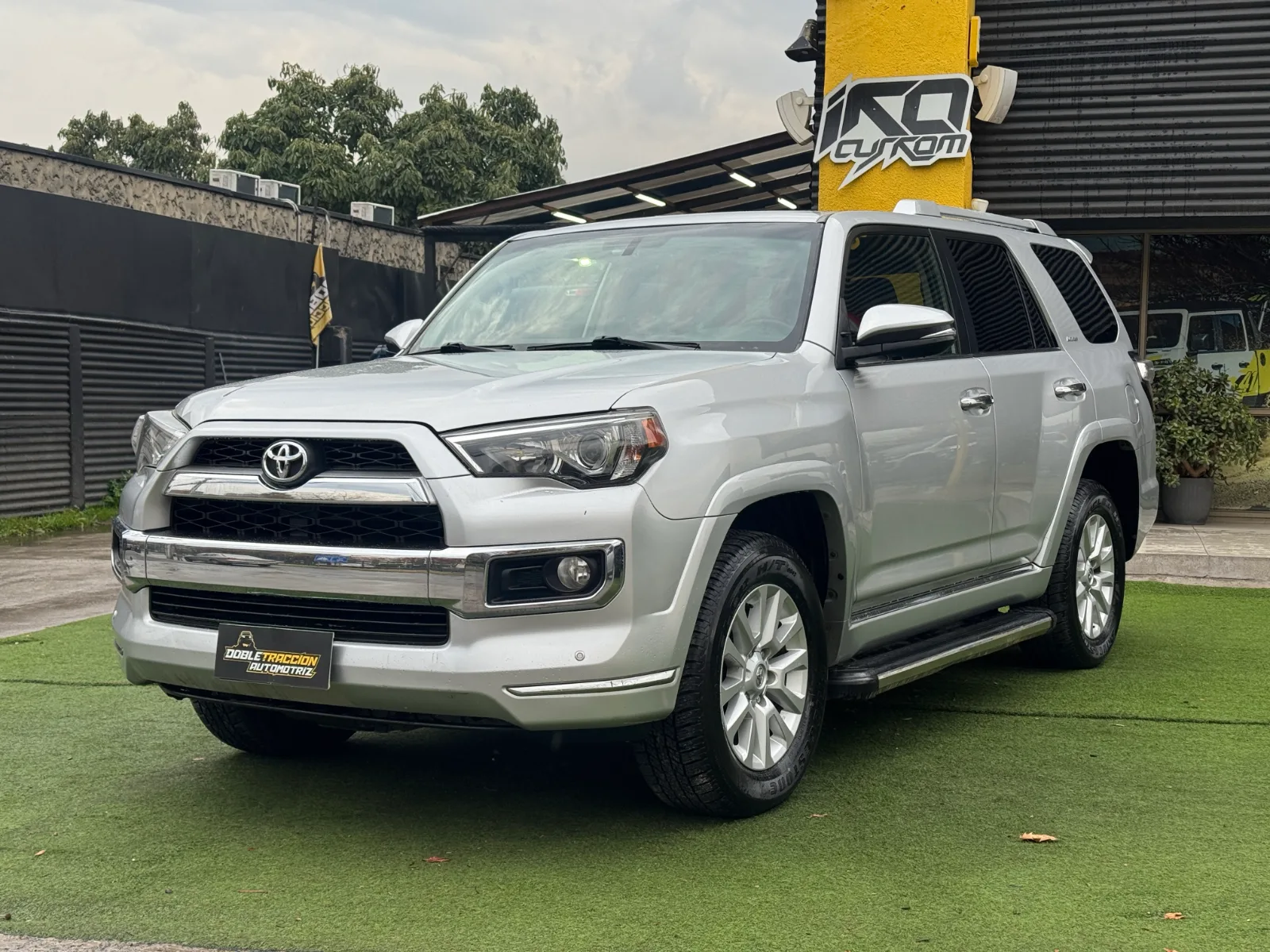 Toyota 4Runner — foto 3 de 17