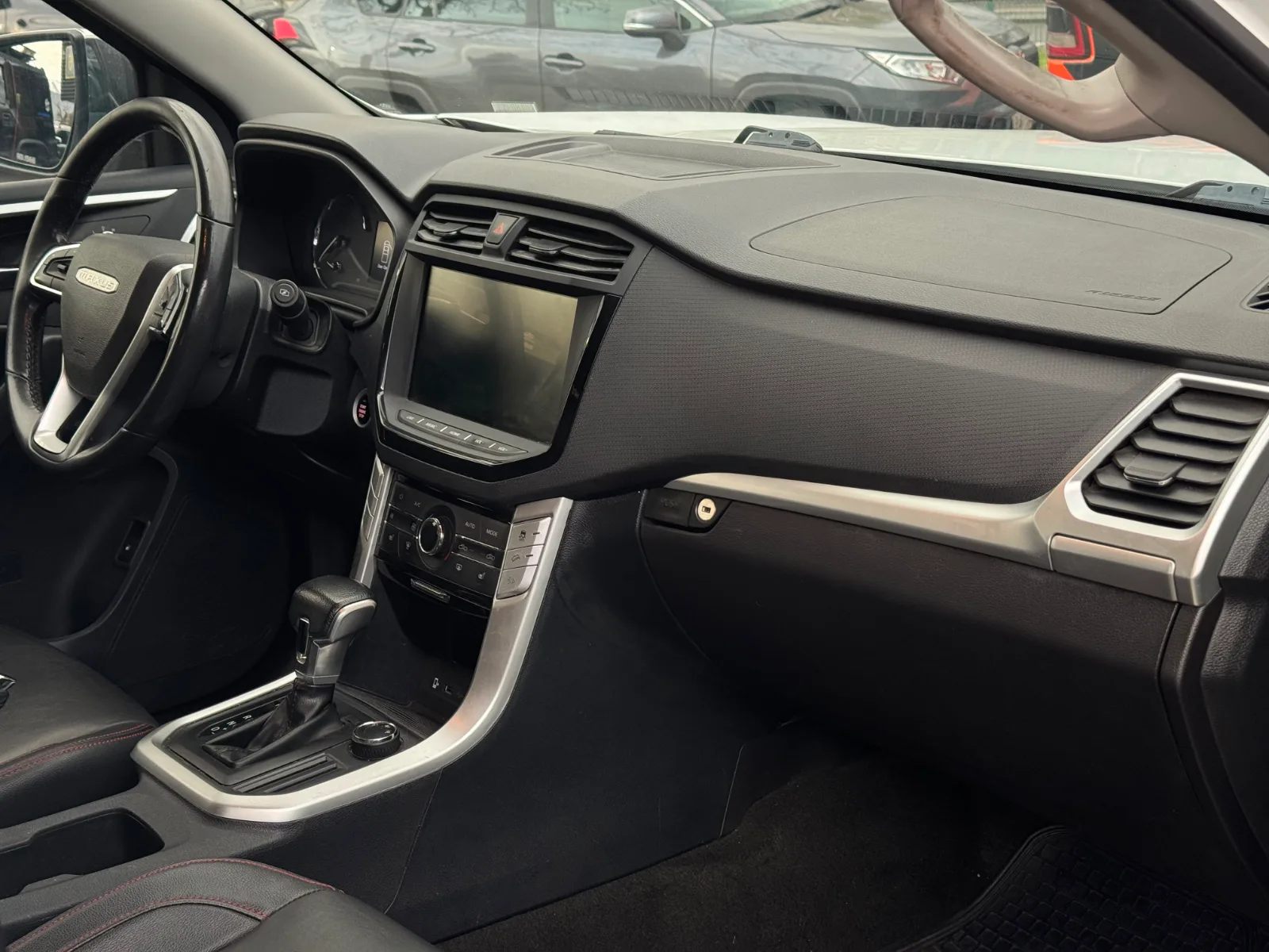 Maxus T60 — foto 15 de 18