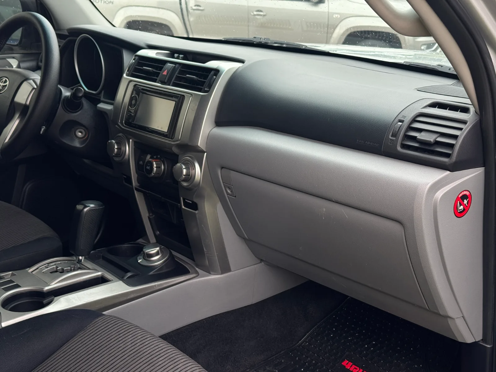 Toyota 4Runner Sr5 — foto 19 de 20