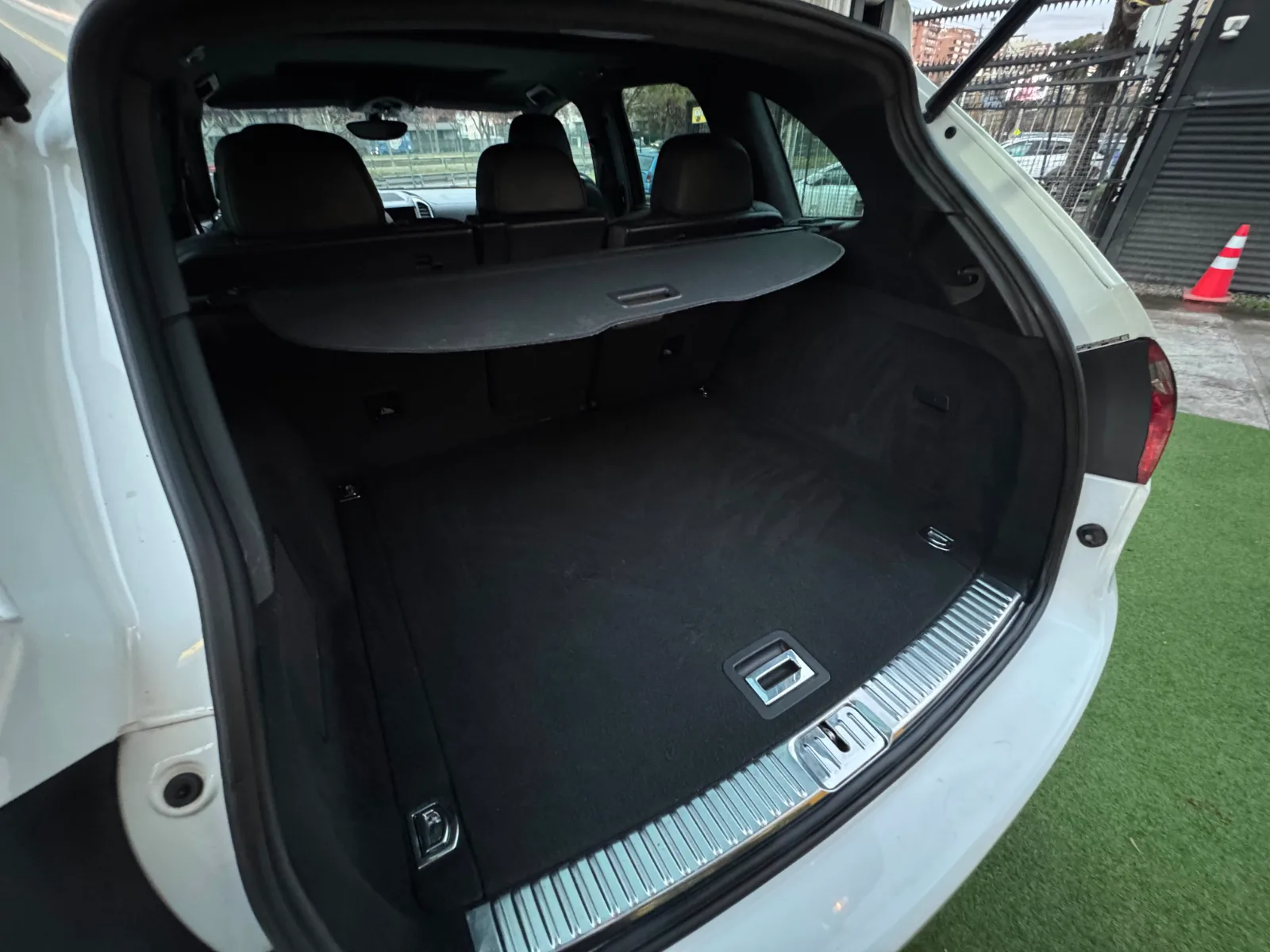 Porsche Cayenne — foto 19 de 23