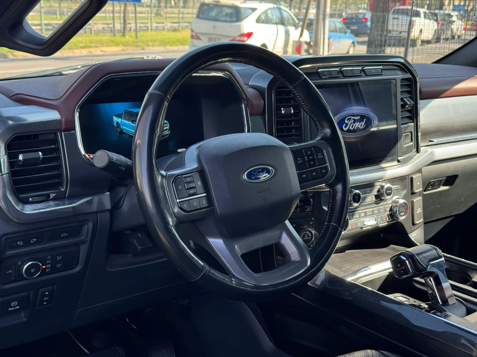 Ford F-150 Lariat Sport — foto 13 de 19