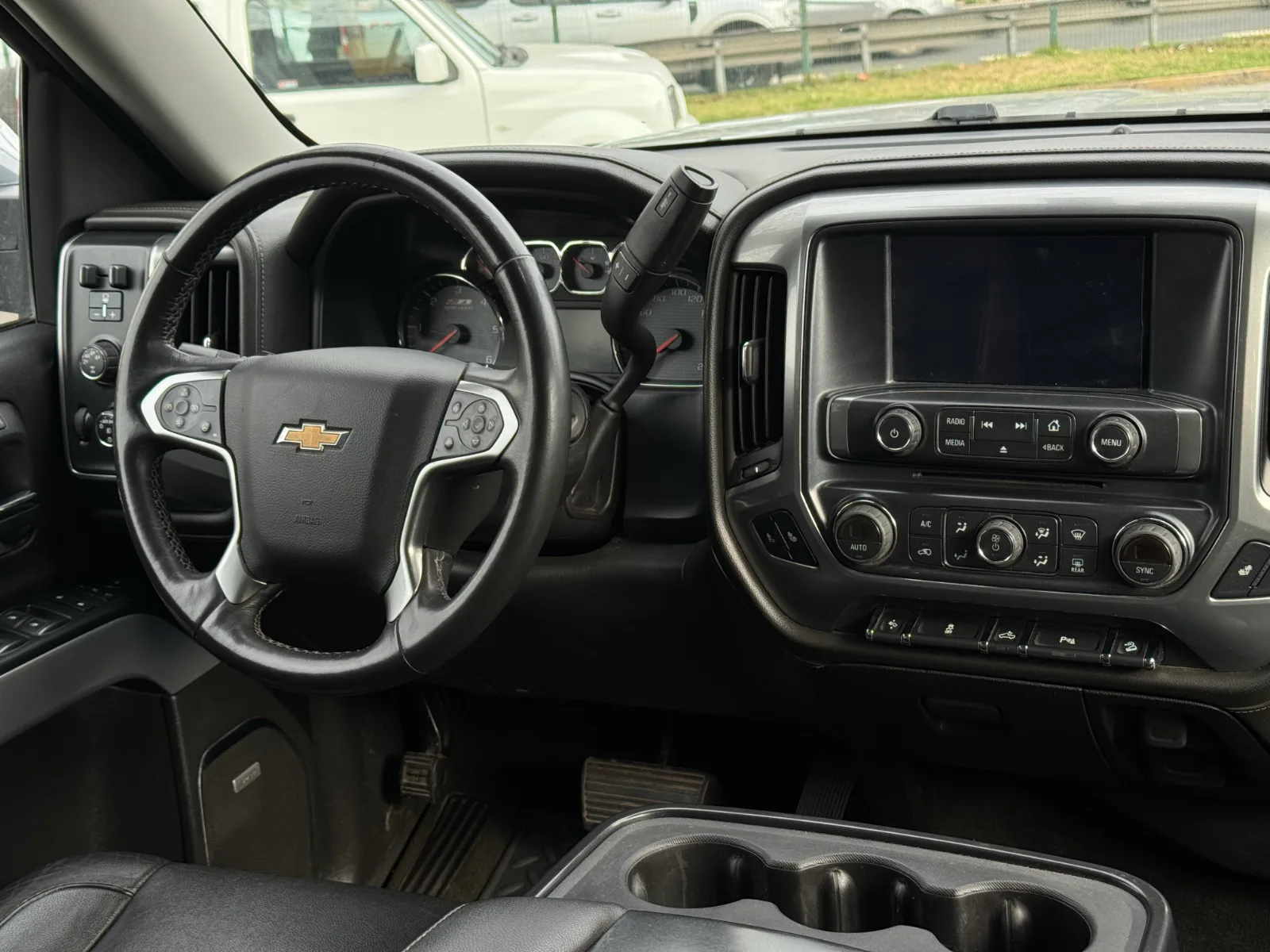 Chevrolet Silverado Ltz Z71 — foto 18 de 19