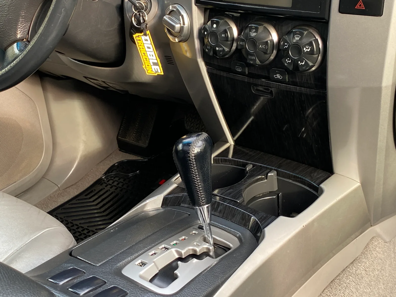 Toyota 4Runner — foto 16 de 20