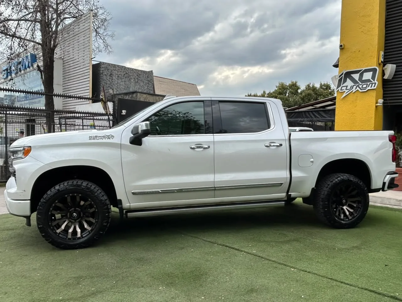Chevrolet Silverado High Country Duramax Iva Incluido — foto 5 de 18