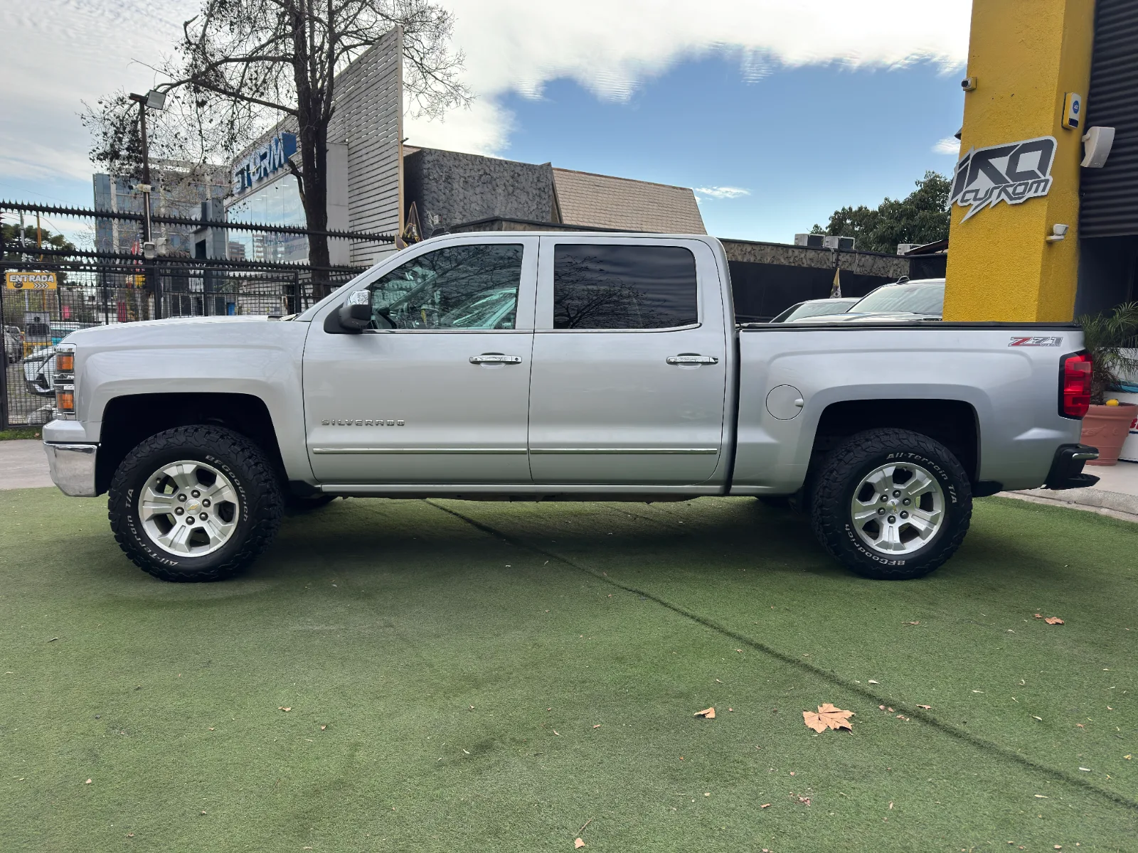 Chevrolet Silverado Ltz Z71 — foto 4 de 19