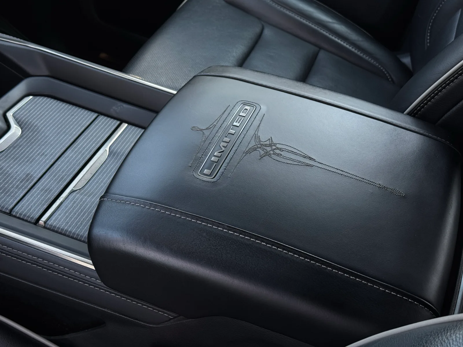 RAM 1500 — foto 19 de 21