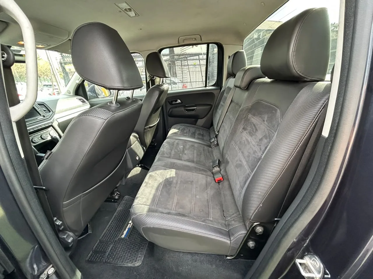 Volkswagen Amarok Highline — foto 13 de 14