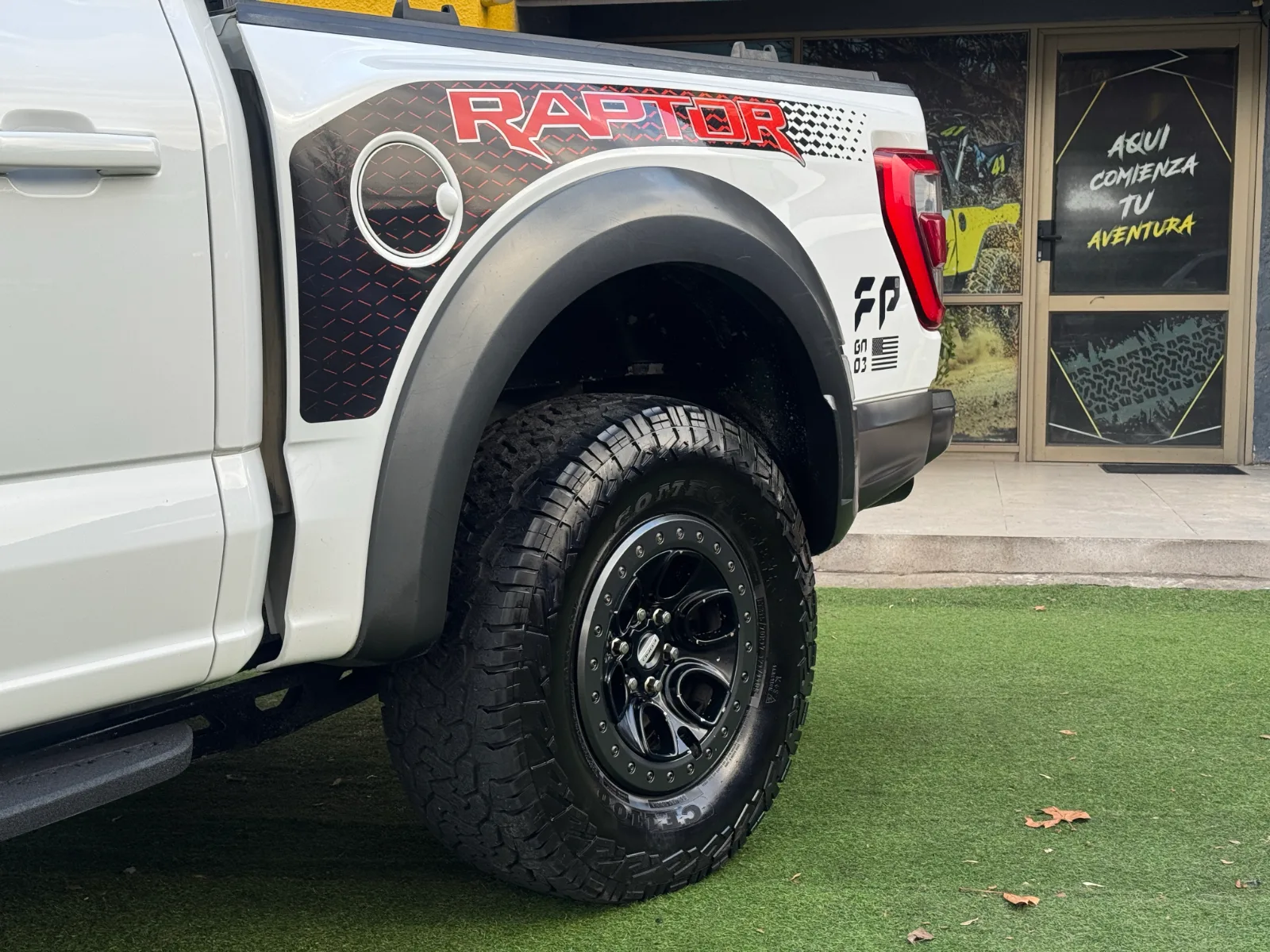 Ford F-150 Raptor — foto 10 de 20